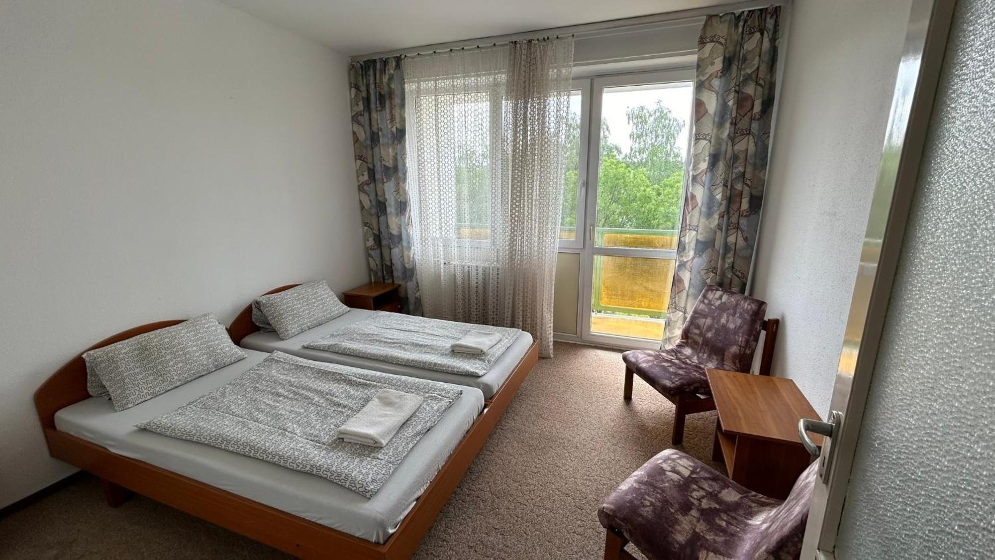 Aranypart Hostel Siofok Exterior photo